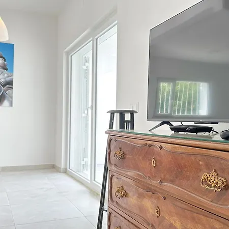 Feriehus Sea Breeze Beach House *